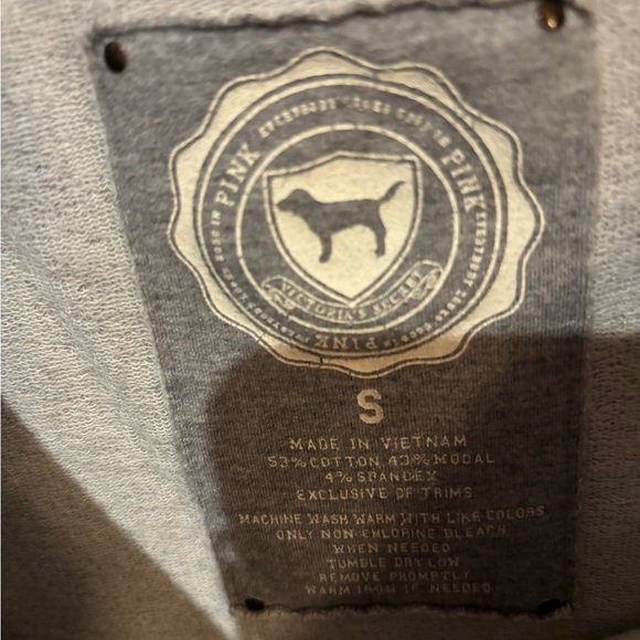 VINTAGE PINK Victoria's Secret Gray Sweatshirt with Embroidered Crest - Picture 4 of 7